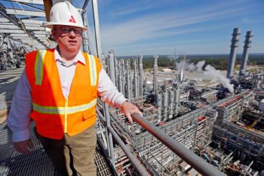 Mississippi Power spokesman Lee Youngblood, talks about the carbon capture power plant in DeKalb. (AP Photo/Rogelio V. Solis)